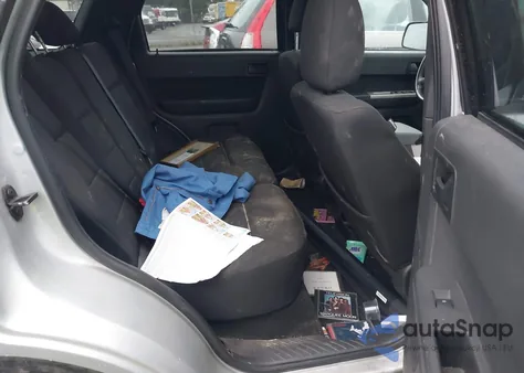 2009 Ford Escape Xlt from USA, damaged, VIN 1FMCU93709KC81597